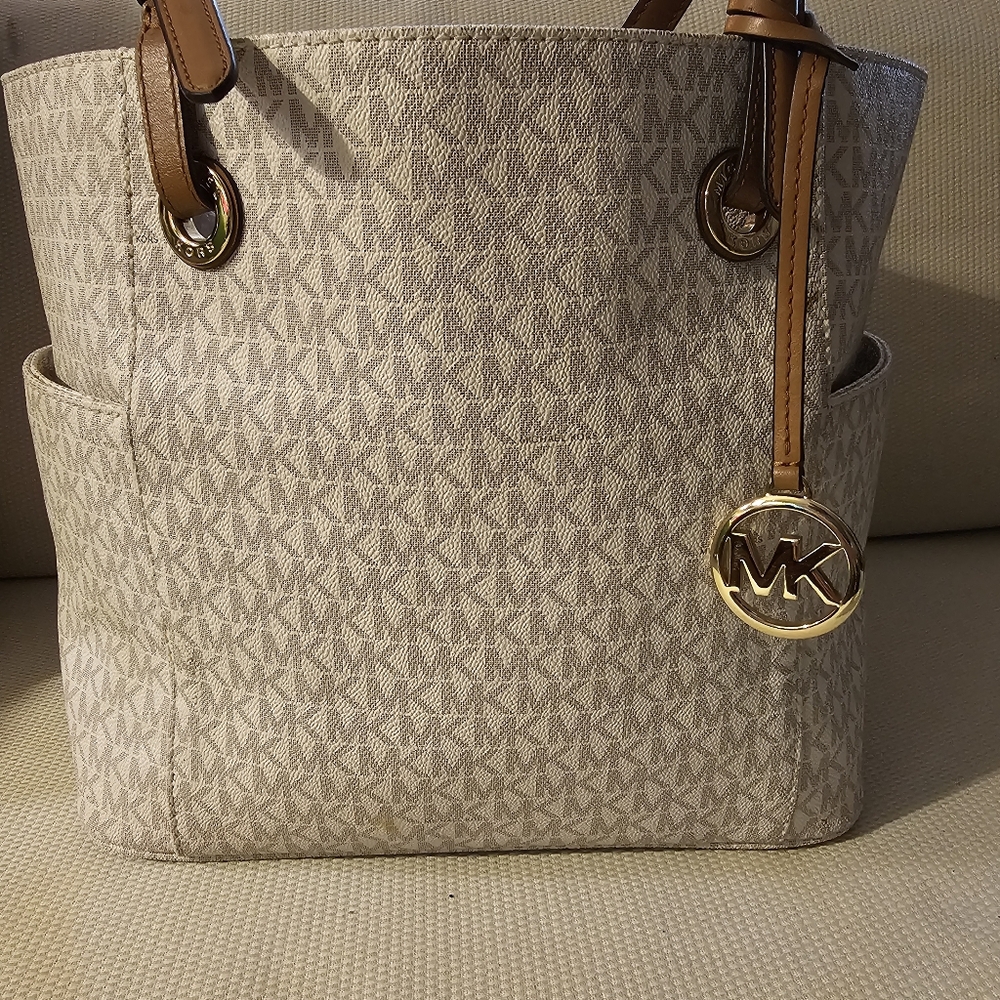 NWT MICHAEL Michael Kors Jet Set Medium East West Tote•MK Signature Vanilla
